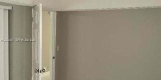 1389 SW 24th Ave Gallery 7