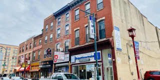 910 ARCH Street Gallery 18
