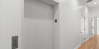 2 Bedroom, 2 Bath Apartment in Heart of West Town Gallery 5