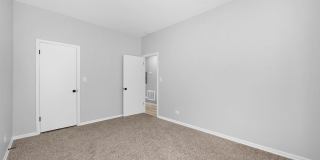 4750 S Calumet Ave Gallery 22