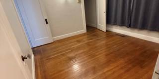 Cozy 2 bed 1 bath available now! Gallery 34