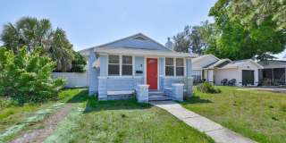 Exquisite Remodeled Retreat: 4 Bed, 1 Bath Gem in St. Petersburg Gallery 4