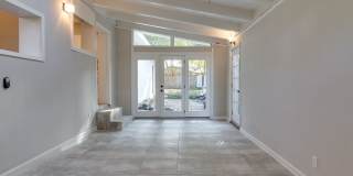 Beautifully Renovated 3BR/2B Home in Great Location!! Gallery 13