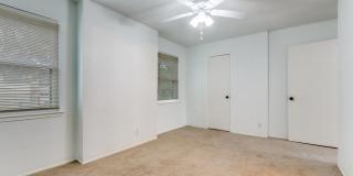 2-BEDROOM TOWNHOME IN ALAMO HEIGHTS Gallery 23