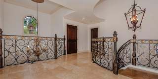 674 Ocean Blvd Gallery 23