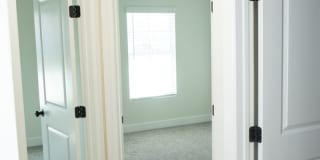 Newer  Townhouse in the heart of West Fork ! Gallery 8