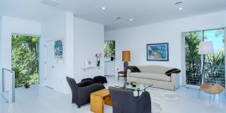 213 N WASHINGTON DRIVE Gallery 22