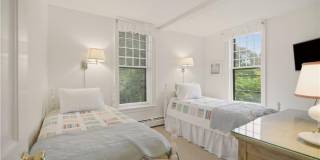 158 Narragansett Avenue Gallery 11