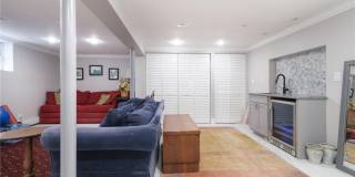 190 Washington Street Gallery 23