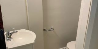 2 or 3 bedroom Full Remodeled 2 or 3 bedroom Full Remodeled Gallery 9