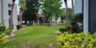 Seasonal/short term 2/2 ground floor condo downtown Sarasota. Gallery 3