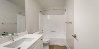 Avalon Woodland Hills Gallery 6