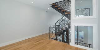 2460 Dickinson Street Gallery 40
