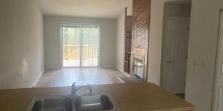 937 W Chatham Gallery 2