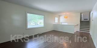 1512 Basewood Drive Gallery 10