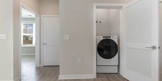 Middle Sound West Apartments Gallery 103