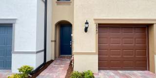Spectacular Contemporary Style 3 br, 2.5 bath House - Ready for YOU!! Gallery 1