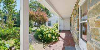 16818 BRIARDALE Road Gallery 4