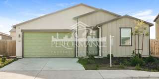 Stunning 4 Bed/3 Bath SW Bakersfield Home w/ Paid Solar and $0 Deposit Option Gallery 1