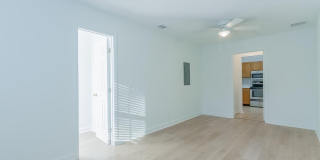 563 STAFFORDSHIRE Drive E Gallery 21