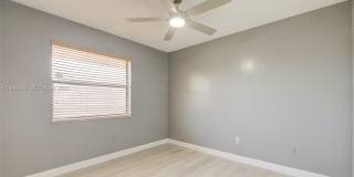 851 NE 209th Ter Gallery 22