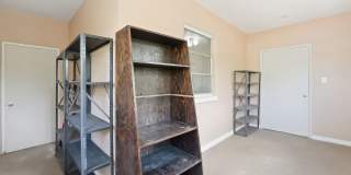 Spacious 4BR Corner Lot Home in Temple Terrace – Fenced Yard & 2-Car Garage Gallery 23