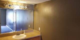 *HCVP considered*DOWNSTAIRS 1BD 1BA CONDO! Gallery 22
