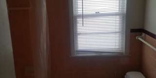 4 bedroom, 2 full bath bungalow near Cedar and Warrensville 4 bedroom, 2 full bath bungalow near Cedar and Warrensville Gallery 7