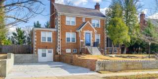 3405 LAUREL Avenue Gallery 1