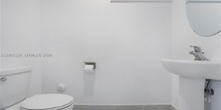 2676 SE 12th St Gallery 17