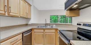 2 bedroom 2.5 bathroom Townhome in Cypress Landing Gallery 8