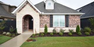 Luxurious 4 Bedroom 3.5 Bathroom in Fayetteville, AR Gallery 1