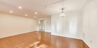 5707 BREWER HOUSE Circle unit: T-2 Gallery 6