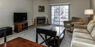Lakeside Hills Apartments Gallery 16