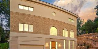 4509 FOXHALL Crescent NW Gallery 1
