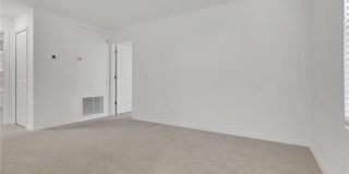 19550 Fairhill Ct Gallery 16