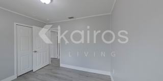 1923 Brack Street Gallery 16