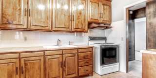 Classic Home in Rogers! Gallery 4