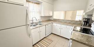 Myrtle Beach - 2 Bedroom / 1.5 Bathroom Townhome Gallery 10