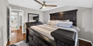 5211 Jay Street Northeast - Room 1 Gallery 1