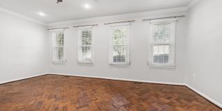 222 APPLE BLOSSOM Court Gallery 17