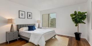Beautiful 1 bed 3rd floor (top) condo in lakeside community in Culver City Gallery 10