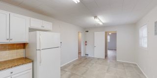 NE 2/BD 1/BA 1/CG HOME Gallery 21