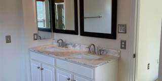 Spacious Cherry Hill Townhome Gallery 6