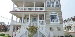 1750 Wesley Ave Gallery 1