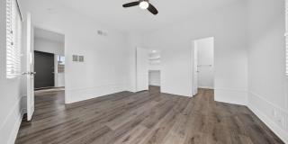 1600 W. 5th St. Gallery 27