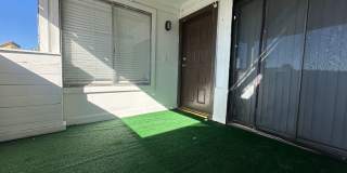 2 Bedroom Upstairs Condo with Bonus Room Near UNLV! Gallery 6