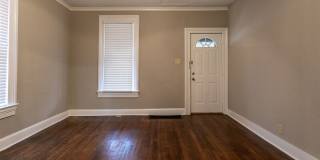 1512 Indianola Ave Gallery 12