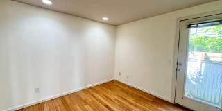 Gorgeous Queen Anne View Condo Gallery 26