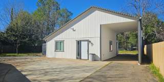 Brand New 2-Bedroom, 2-Bath with Carport and Large Yard Available Now! Gallery 4